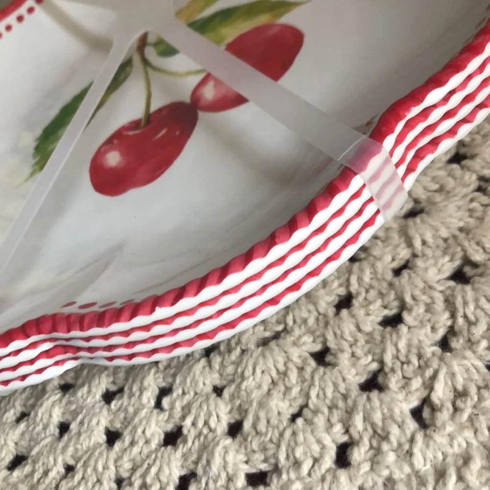 Cherry Design Scalloped Melamine Dinner Plates